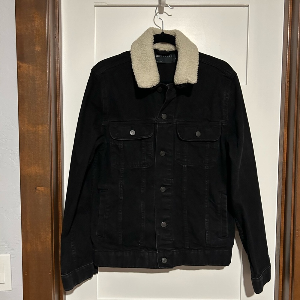 ASOS Black Denim Jacket with Sherpa Collar Size Medium